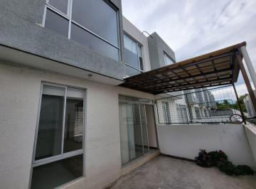 Casa de 3 habitaciones, Quito · Casa de Venta en El Sector El Arenal en Tumbaco de 80 m con Patio