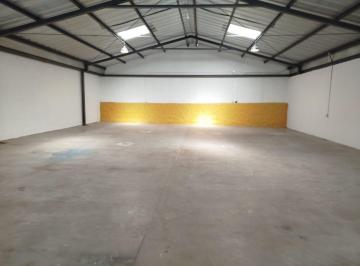 Bodega-Galpón · 200m² · 2 Habitaciones · 1 Estacionamiento · El Labrador, de Oportunidad Bodega en Renta, 200 m²