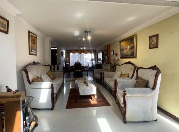 Casa de 5 habitaciones, Quito · 5 Dorm. Casa de 3 Plantas en Conjunto Exclusivo, 8 Casas. Av Brasil
