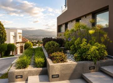 Casa de 4 habitaciones, Quito · Espectacular Casa de Lujo en Venta – Rancho San Francisco