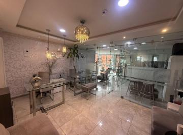 Consultorio , Cuenca · Oficina / Consultorio en Venta