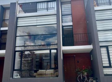 Casa de 2 habitaciones, Quito · Casa de Venta Calderon, San Camilo