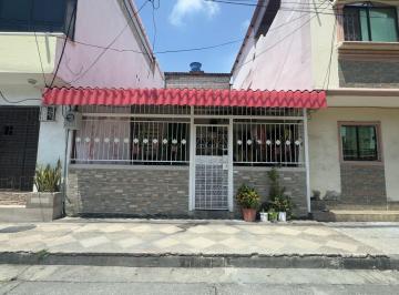 Casa · 72m² · 2 Habitaciones · Sauces 6 Calle Vehicular