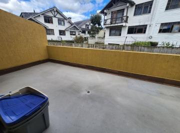 Casa de 4 habitaciones, Quito · Venta Casa Norte de Quito 4 Dorm. 2 Terrazas 1 Patio Pergola 204 m Univ. Sek