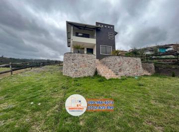 Casa Venta de 4 habitaciones · Hermosa Casa de Venta Rodeada de Naturaleza de Dos Departamentossector Cumbe Garaje 15 Vehículos
