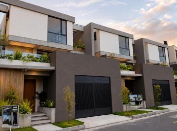 Casa de 4 habitaciones, Quito · Casa de Lujo en Renta – Maigua | Campo Alegre