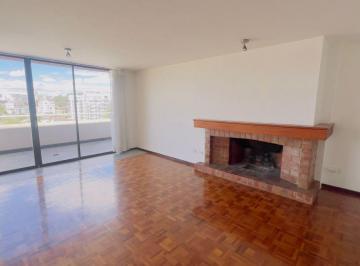 Departamento de 3 habitaciones, Quito · Arriendo Departamento 3 Dorm., Quito Tenis