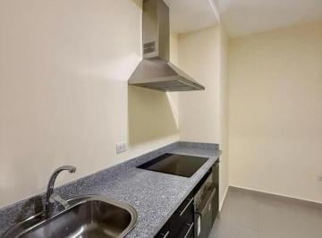Local comercial , Quito · Local Comercial Bien Ubicado - en Venta - El Bosque - 40 m²