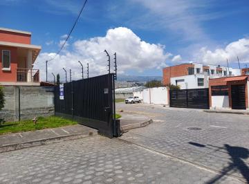 Casa · 130m² · 3 Habitaciones · 1 Estacionamiento · Vendo Hermosa Casa Muy Amplia en Llano Grande
