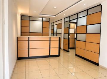 Local comercial · 100m² · 5 Habitaciones · 2 Estacionamientos · El Condado, Local Comercial en Renta, 100 m²