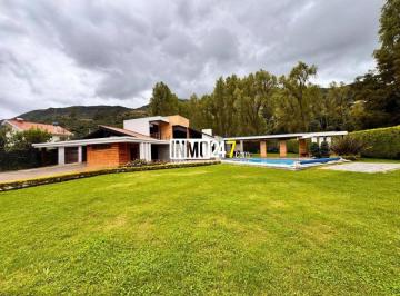 Casa de 4 habitaciones, Paute · Casa de Lujo en El Cabo Paute 3.035 m²