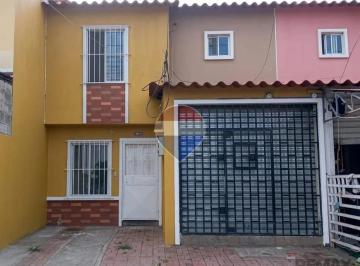 Casa · 75m² · 3 Habitaciones · 1 Estacionamiento · En Venta Casa en Mucho Lote 2