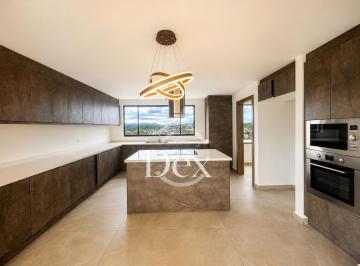Departamento · 300m² · 3 Habitaciones · 2 Estacionamientos · Departamento en Renta en Tumbaco con Terraza Bbq y Vista
