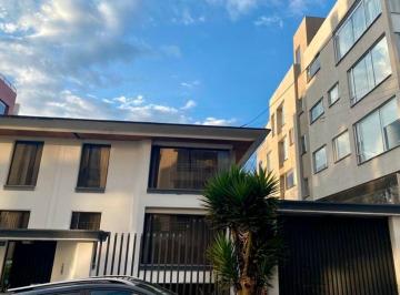 Casa de 4 habitaciones, Quito · Rento Casa Comercial o Vivienda Sector Bellavista