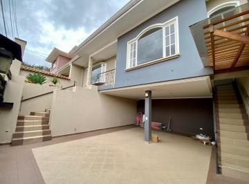 Casa · 355m² · 3 Habitaciones · 4 Estacionamientos · Casa en Venta en Vista Linda