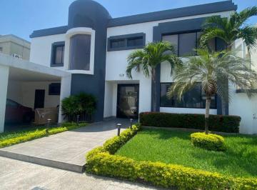 Casa de 3 habitaciones, Guayaquil · Km 2.5 Samborondon - Exclusiva Casa en Venta en Urb. Verona