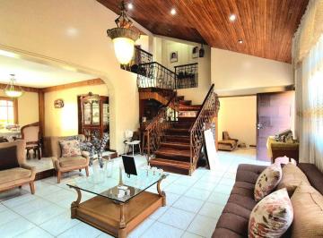 Casa de 4 habitaciones, Guayaquil · Vendo Elegante Casa, con Acabados de Teca, Dormitorio Completo en Planta Baja Para Personas Mayores.