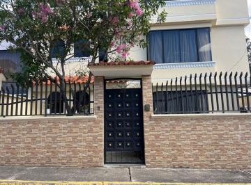 Departamento de 3 habitaciones, Quito · Arriendo Departamento Amplio