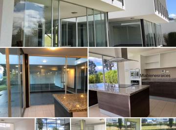 Casa de 3 habitaciones, Quito · Arriendo Casa Moderna San Juan de Cumbaya Vista Al Valle Mlasanza