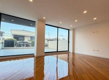 Departamento · 152m² · 3 Habitaciones · 2 Estacionamientos · Venta Depar 3 Dormi, Lujo Urb. El Condado $218,700