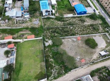 Terreno / Lote · 1034m² · $45 Mil Venta Terreno, Mitad del Mundo en Derechos y Acciones