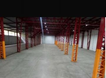 Bodega-Galpón · 1100m² · 5 Estacionamientos · Ponceano Alto - Galpón en Renta