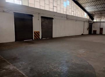 Bodega-Galpón · 2600m² · 8 Estacionamientos · Carcelén Alto - Galpón en Renta