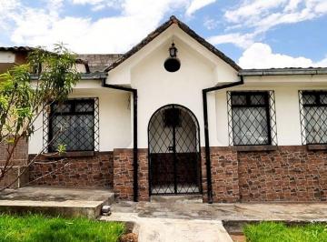 Casa de 3 habitaciones, Ibarra · Casa en Venta – Conjunto Pacari 1, Ibarra