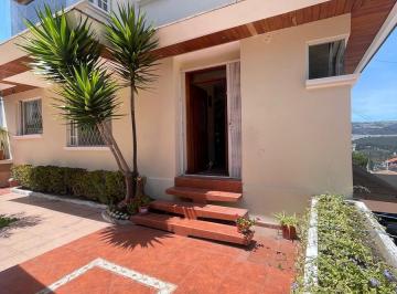 Casa · 331m² · 4 Habitaciones · 3 Estacionamientos · Casa en Ponceano Casa Esquinera Ponceano Alto