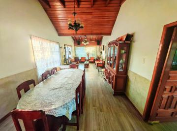Terreno / Lote · 270m² · 4 Habitaciones · 3 Estacionamientos · Guayllabamba: Espectacular Quinta con Terreno de 1000 m² y Gran Casa