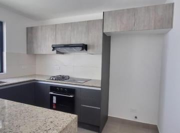 Casa · 125m² · 2 Estacionamientos · Rento Casa por Estrenar en Puembo de 3 Habitaciones