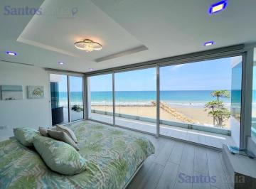 Casa · 974m² · 3 Habitaciones · 3 Estacionamientos · Casa de Lujo Primera Línea de Mar en Marina Blue
