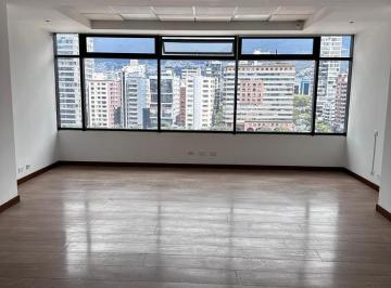 Oficina comercial · 74m² · 1 Estacionamiento · Oficina en Venta 74 m² Edificio Corporativo | Av 6 de Diciembre y Portugal