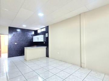 Departamento de 3 habitaciones, Guayaquil · Departamento en Alquiler, Segundo Piso Alto, Parqueo Seguro a Una Cuadra, Tres Dorm., Bonito