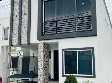 Casa de 4 habitaciones, Guayaquil · Vendo Casa Personalizada con 4 Habitaciones Urbanización San Antonio 2