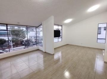 Departamento · 122m² · 3 Habitaciones · 2 Estacionamientos · Jv Norte de Quito Sector La Luz Departamento Remodelado en Venta 122 m con Terraza