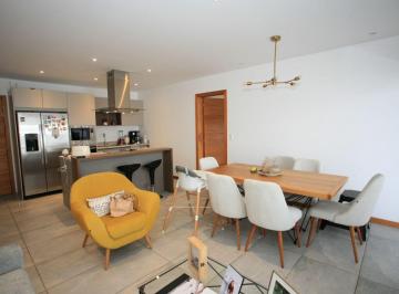 Departamento de 2 habitaciones, Quito · Departamento de 100 m² con 2 Recámaras en Alquiler en Cumbayá
