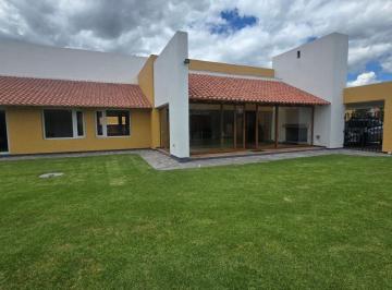 Casa de 3 habitaciones, Quito · Linda Casa de Renta o Venta por El Sector de La Ruta Viva