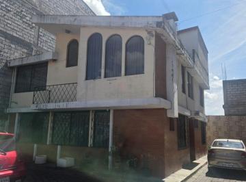 Casa de 5 habitaciones, Quito · En Venta Amplia y Hermosa Casa en Chillogallo