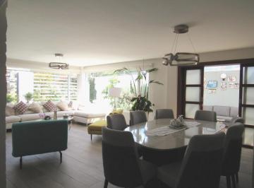 Casa · 345ha · 4 Habitaciones · 3 Estacionamientos · Casa en Venta en Latacunga Sector Locoa Santa Ana