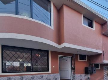 Casa · 90m² · 3 Habitaciones · 1 Estacionamiento · Casa en Venta 3 Habitaciones Sector Luluncoto Monjas Alto Donoso