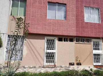 Casa · 84m² · 3 Habitaciones · 2 Estacionamientos · En Venta Casa de 2 Plantas en San Antonio de Pichincha