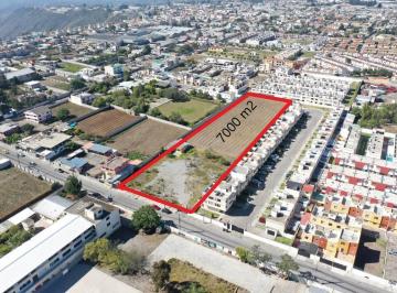 Terreno / Lote · 1m² · 1 Habitación · 1 Estacionamiento · Terreno en Venta 6952 m² Zona Residencial de Alto Crecimiento - Calderón