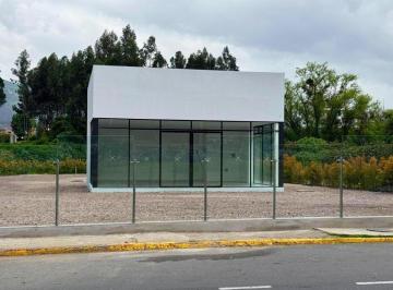 Terreno / Lote · 2214m² · 70 Estacionamientos · Terreno con Oficina de Renta Sobre Av General Rumiñahui