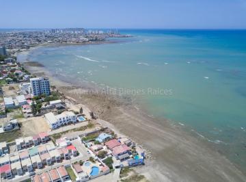 Terreno / Lote , Salinas · Terreno Al Pie del Mar en Urbanización Privada en Salinas