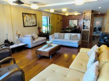 Casa · 226m² · 3 Habitaciones · 2 Estacionamientos · Venta Departamento 3Dorm. Jardines del Batan| Ahd