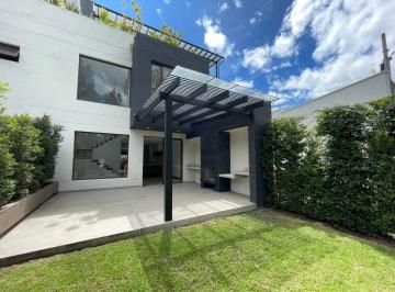 Casa · 30m² · 3 Habitaciones · 2 Estacionamientos · Casa Townhouse de Venta en Cumbaya Sector San Patricio