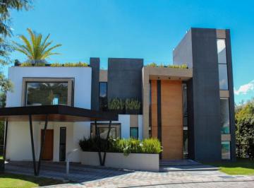 Casa de 4 habitaciones, Quito · Hermosa Casa Moderna de Venta en Sector Arrayanes Puembo! Vista!