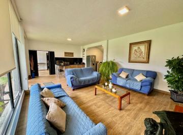 Suite de 1 habitación, Quito · En Renta Suite Amoblada con Terraza 70 m² - Campo Alegre Monteserrin