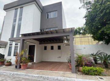 Casa de 3 habitaciones, Guayaquil · Casa en Alquiler Urbanizacion Bosques de La Rioja, Samborondon - N. Dorado